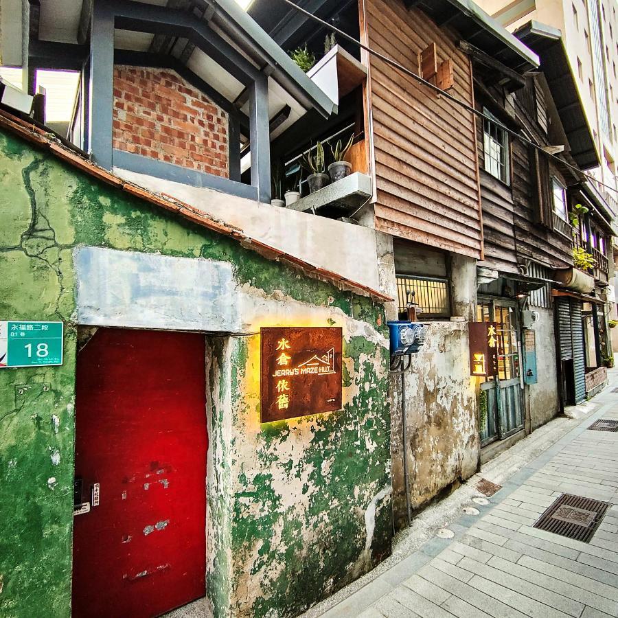 Jerry'S Mazehut Hostel Tainan Exterior photo